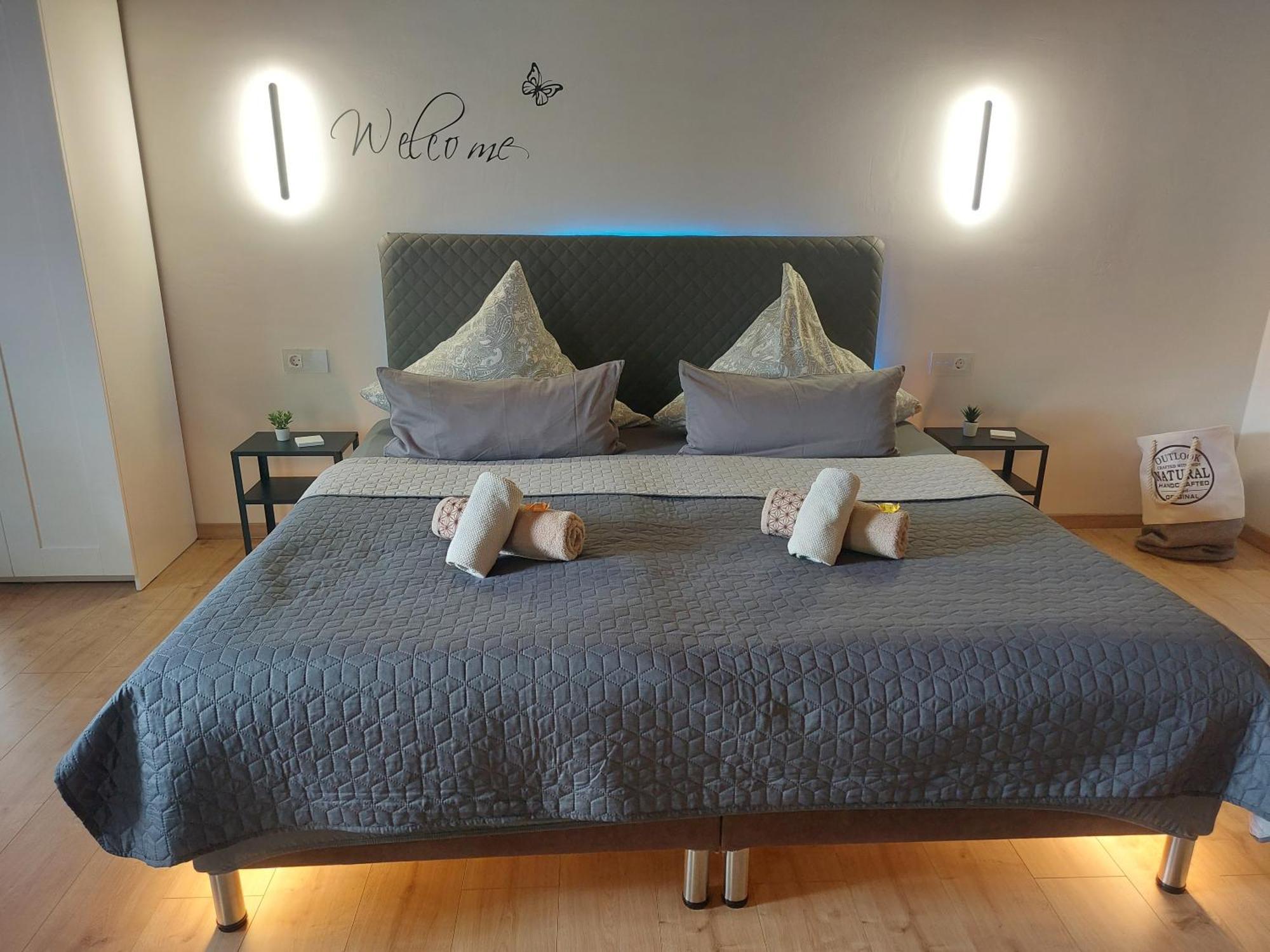 Gaestehaus Gomilar 프론텐 외부 사진